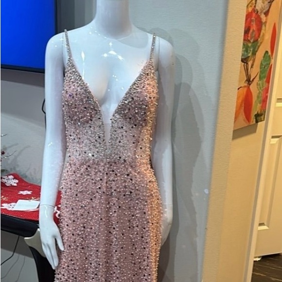 Mac Duggal Dresses & Skirts - Elegant Pink Beaded Evening Gown